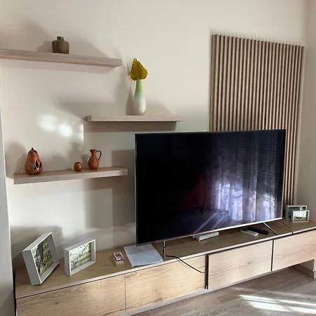 Διαμέρισμα Cozy 2br In